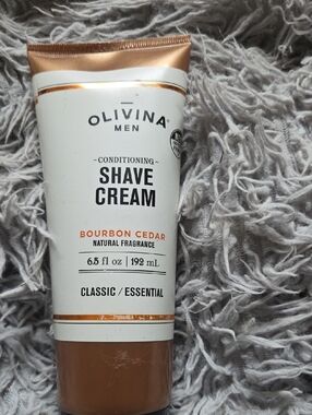 Olivina Men Bourbon Cedar Conditioning Shave Cream - Brown & White